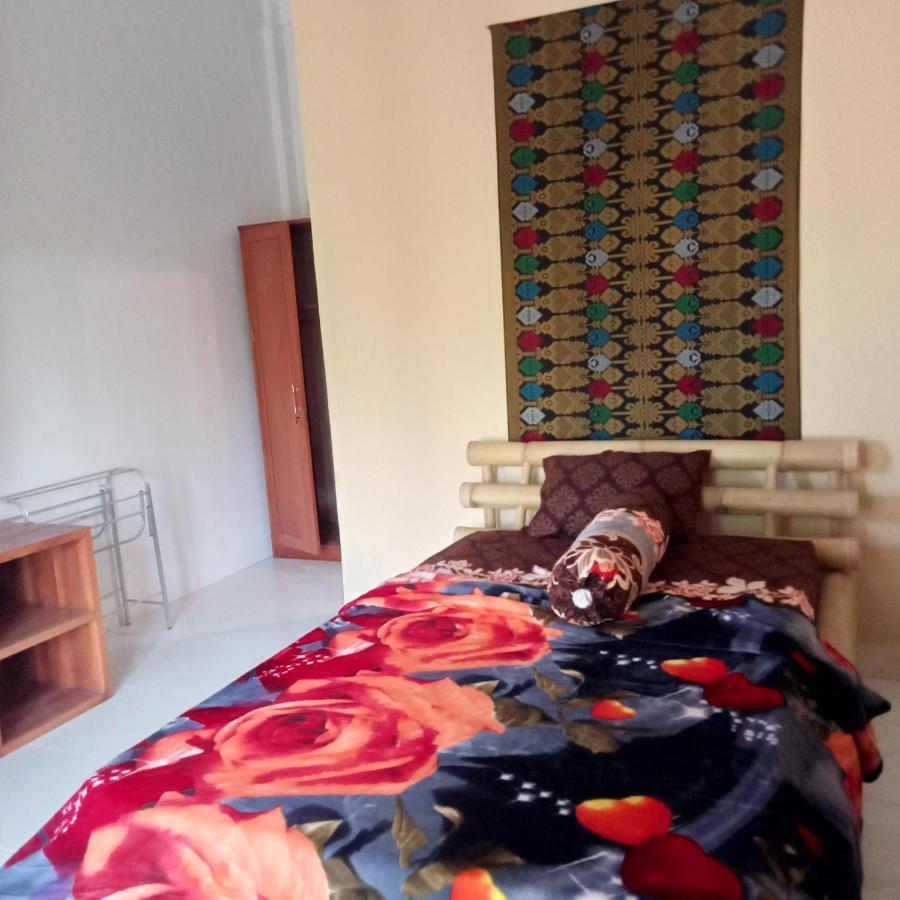 Sunrise Bukit Asam Homestay Kuta  Exterior photo
